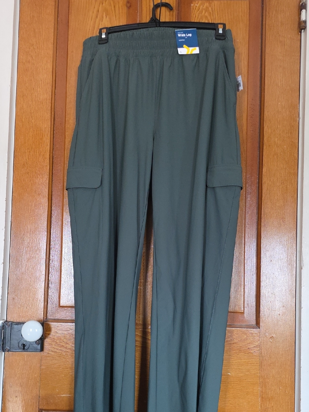 Old Navy Olive Green Wide-Leg High Rise Cargo Pants